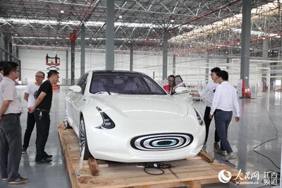 新能源汽車駛?cè)脍M南 蘇區(qū)振興五年間的綠色蛻變