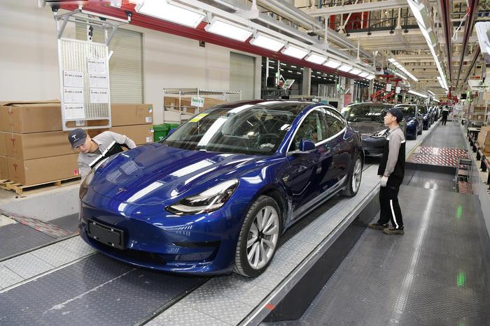 特斯拉上海超級(jí)工廠迎中國領(lǐng)導(dǎo)視察，馬斯克盛贊“上海速度”助力新能源汽車銷售